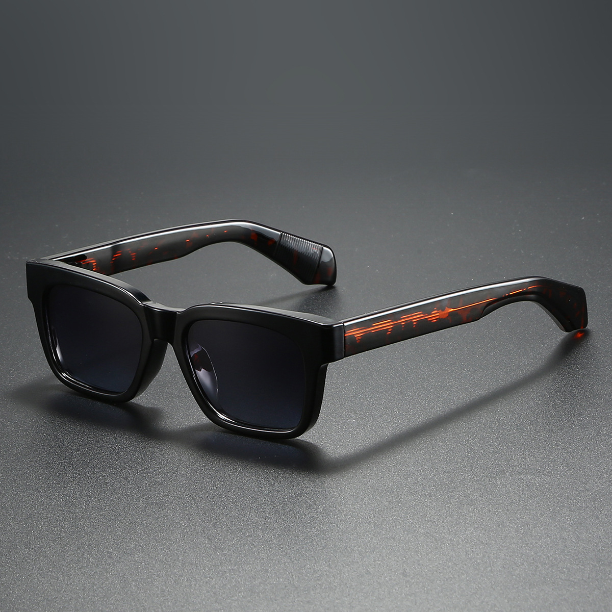 Hansen Retro Sunglasses